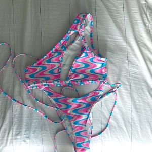 Frankie’s bikini x wildflower. Never worn